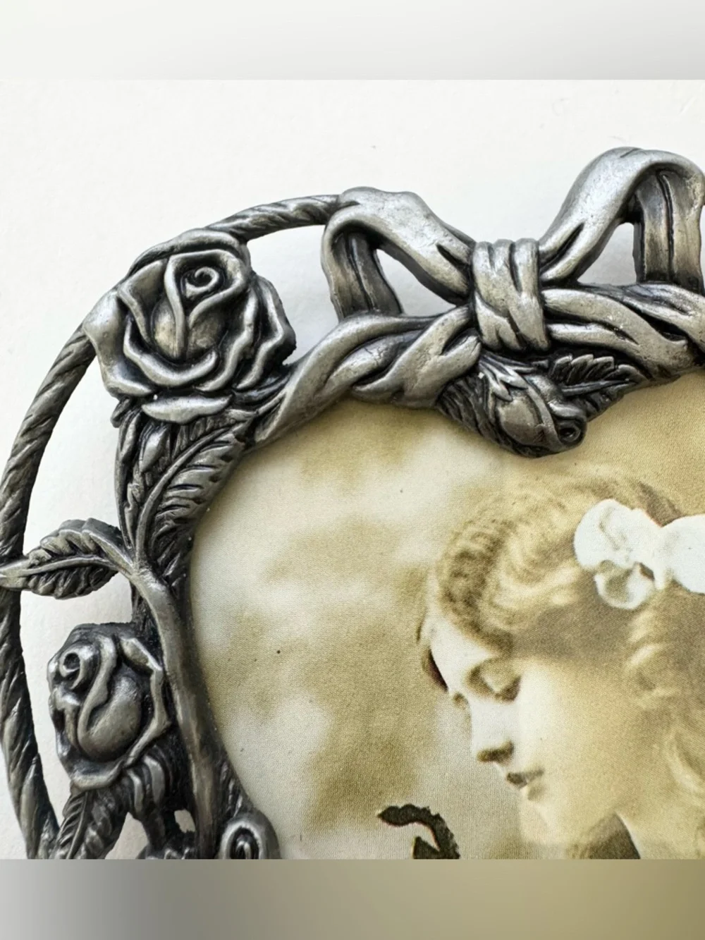 Vintage Mini Heart Photo Frame Roses Bow 2 x 3 Romantic Feminine Victorian